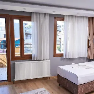 Pequena Casa Апартаменты Стамбул